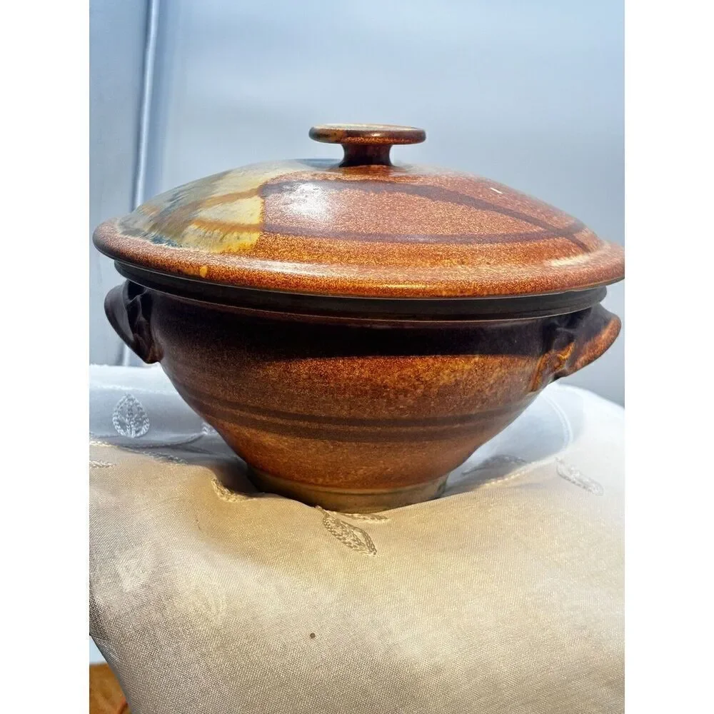Studio art ceramic glass bowl with lid by Walt  glass 89